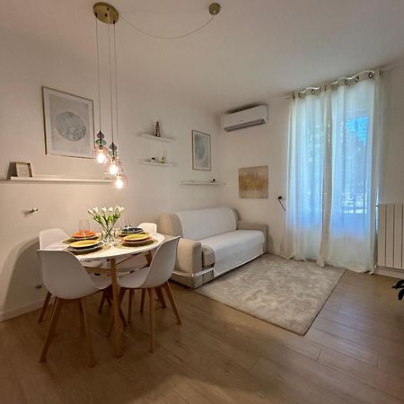 V&C Home Rental Specialist Appartamenti Fronte Lago Maggiore Germignaga Exterior photo